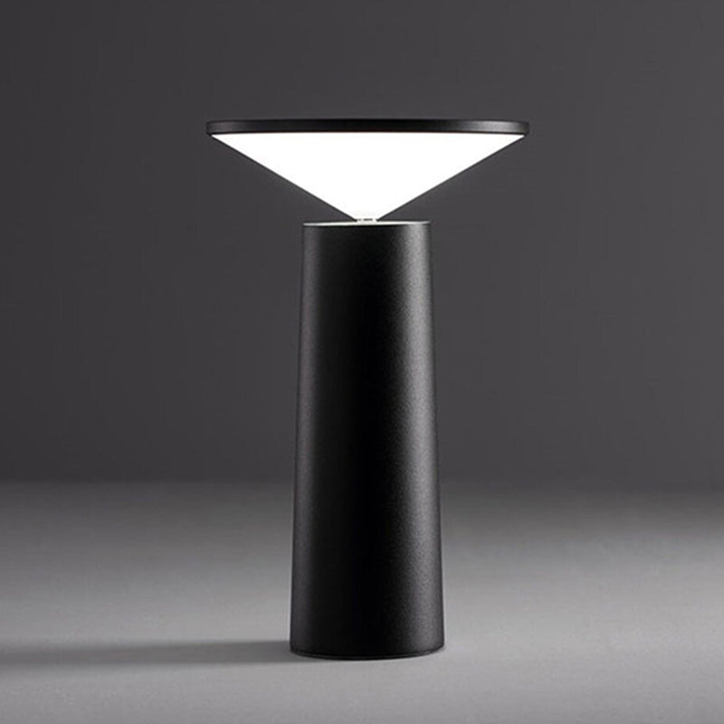 FlexiGlow LED Desk Lamp by Luxus Heim - Modern Design with Versatile Functionality