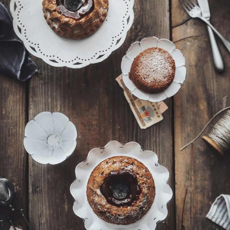 Flower Bed Serving Stand Tray in Elegant Design