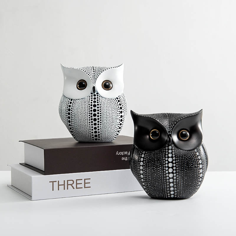 Modern Polka Dot Resin Owl Figurine – Stylish Black and White Decor