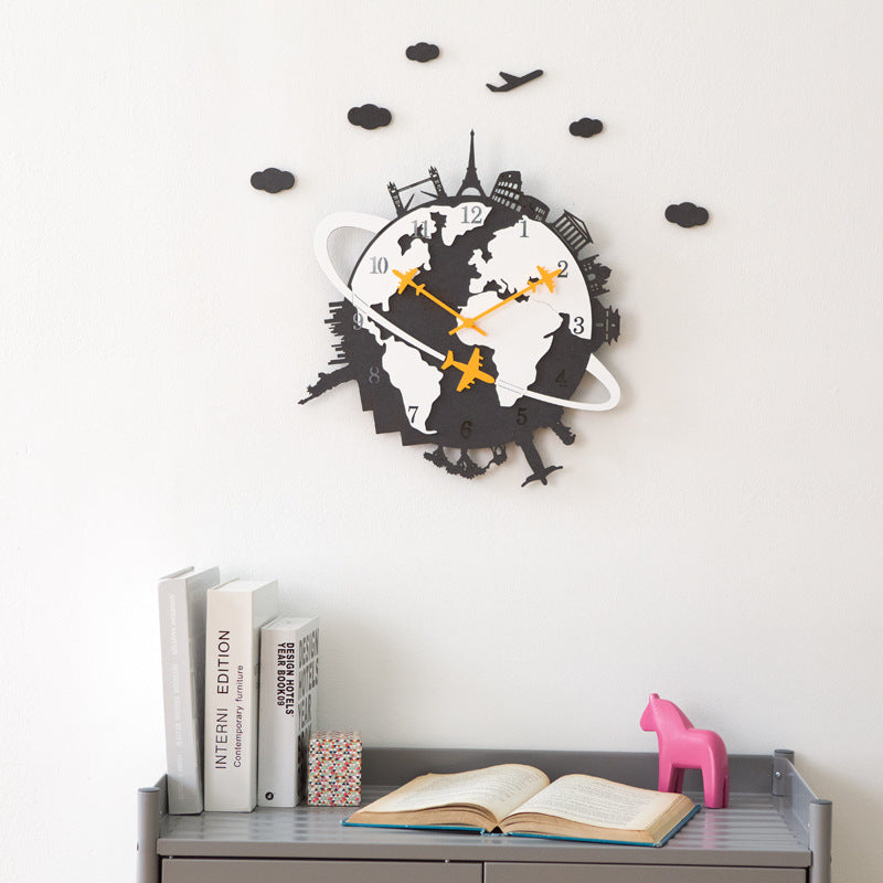 World Explorer Wall Clock – Travel-Themed Timepiece for Wanderlust Lovers