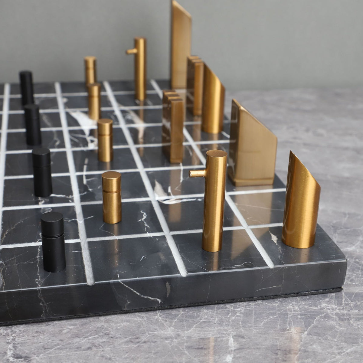 Metropolitan Chess Set – Modern Elegance for Game and Decor