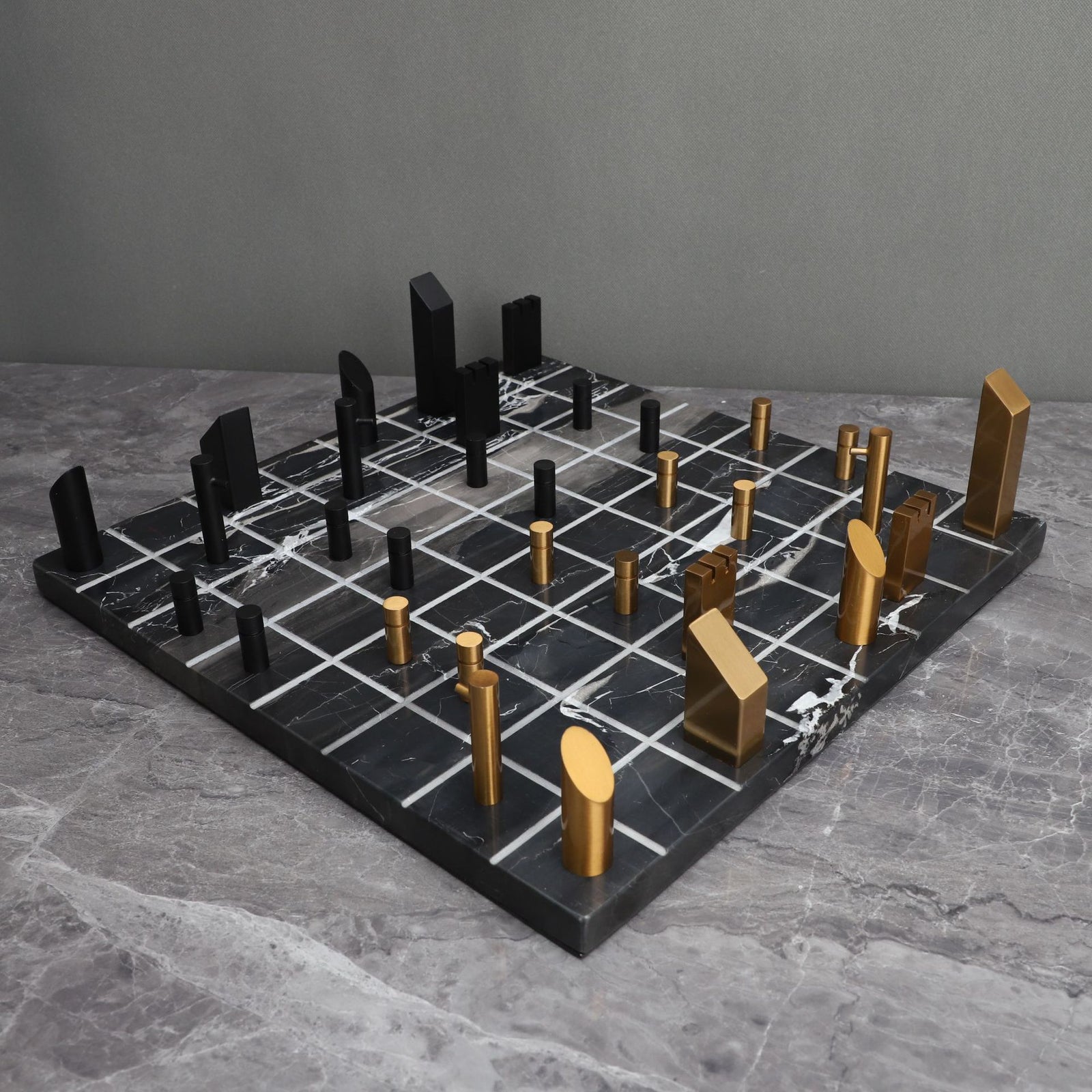 Metropolitan Chess Set – Modern Elegance for Game and Decor