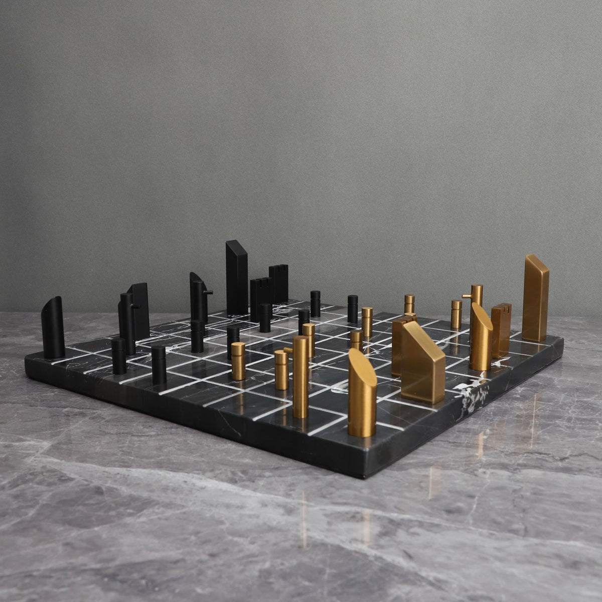 Metropolitan Chess Set – Modern Elegance for Game and Decor