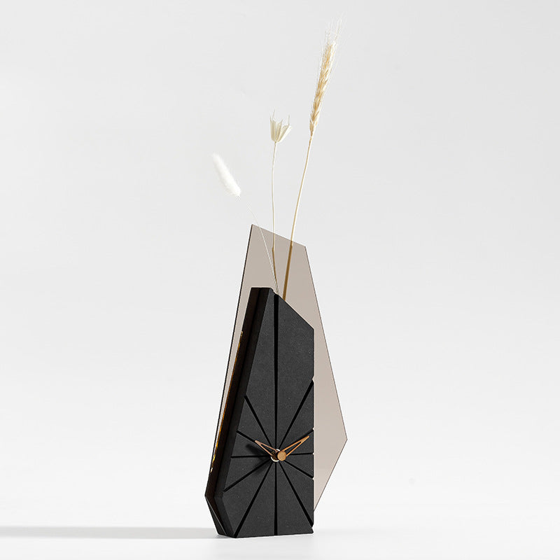 Modern Prism Vase Clock – Geometric Decor with Sleek Design