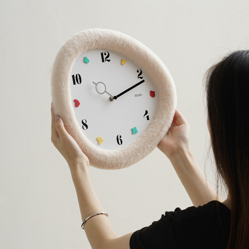 Cozy Fuzzy Wall Clock – Soft-Edged Modern Timepiece for Warm Interiors