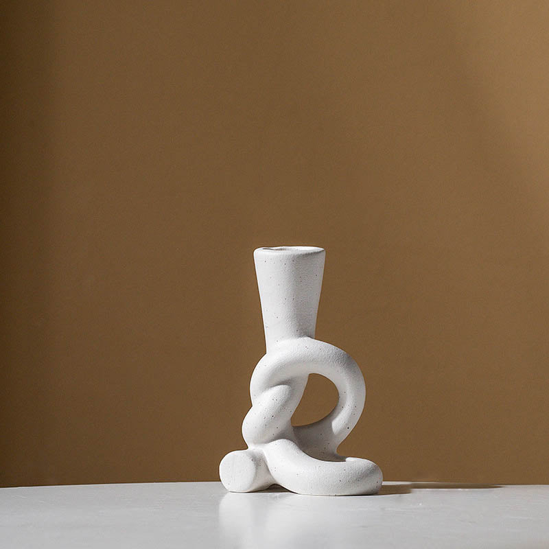 Modern Sculptural Knot Candle Holder – Minimalist Ceramic Decor