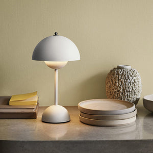 AuraGlow Versatile Lamp by Luxus Heim - Wireless and Vivid Colors for Any Setting