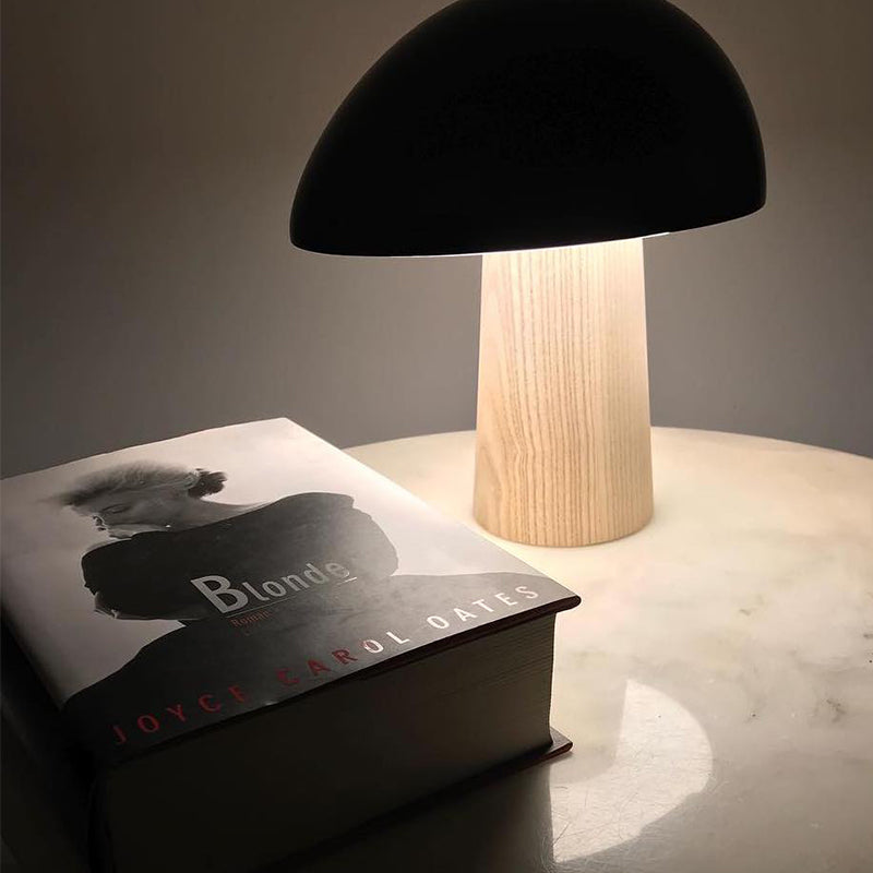 Unique Mushroom Shape of Elegant Fungi Desk Lamp