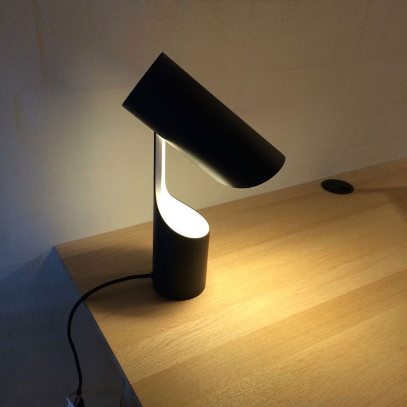 Kulindo Table Lamp: Sleek Minimalist Design & LED Lighting