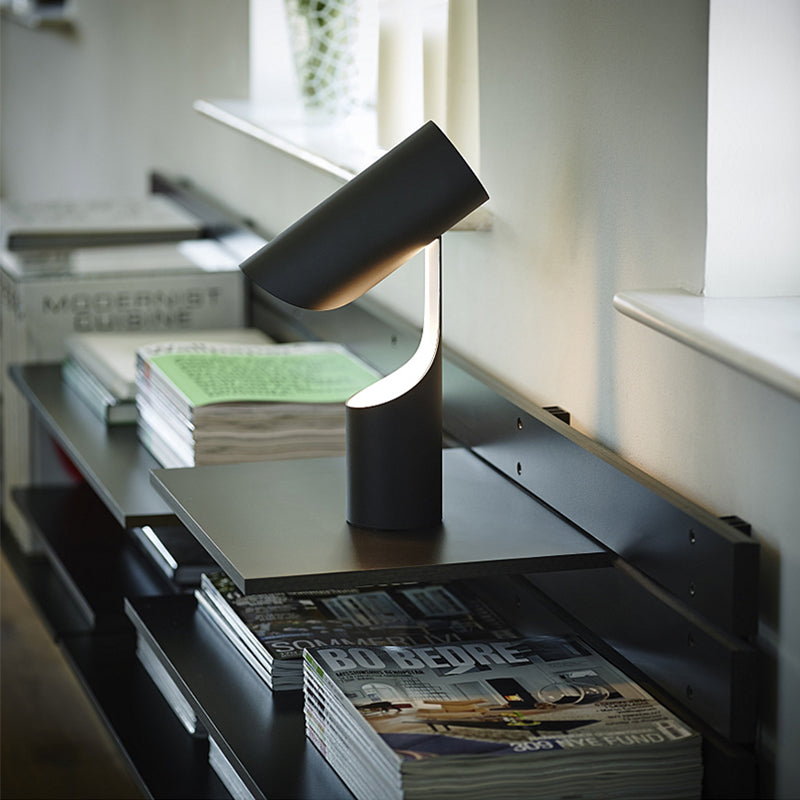 Kulindo Table Lamp: Sleek Minimalist Design & LED Lighting