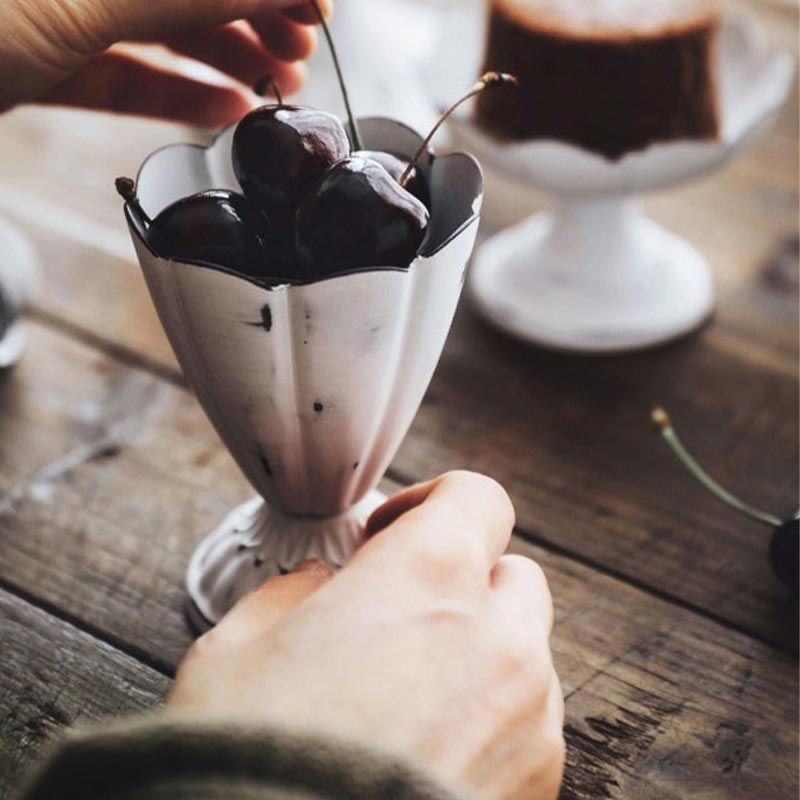 Flower Bed Serving Stand Tray in Elegant Design