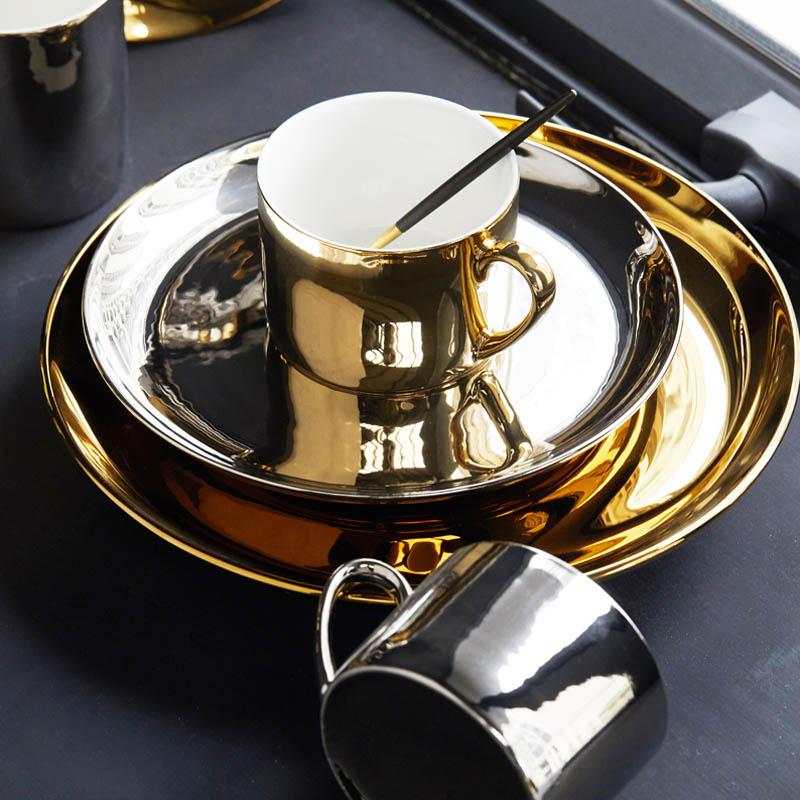 https://luxusheim.com/cdn/shop/products/imperial-espresso-cup-and-saucer-set-878312_1200x.jpg?v=1668025940