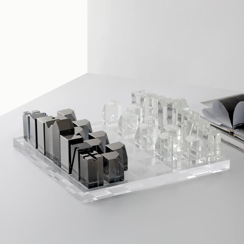 Plexiglass Chess Set with Smoky Chessboard and Clear Pieces - Luxus Heim
