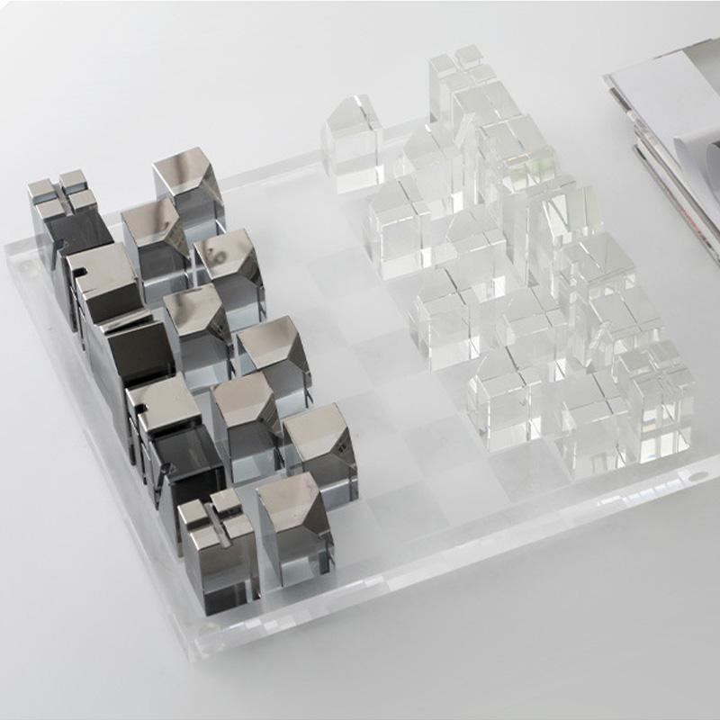 Plexiglass Chess Set with Smoky Chessboard and Clear Pieces - Luxus Heim